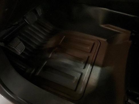 Used 2018 Chevrolet Colorado W/T image 16