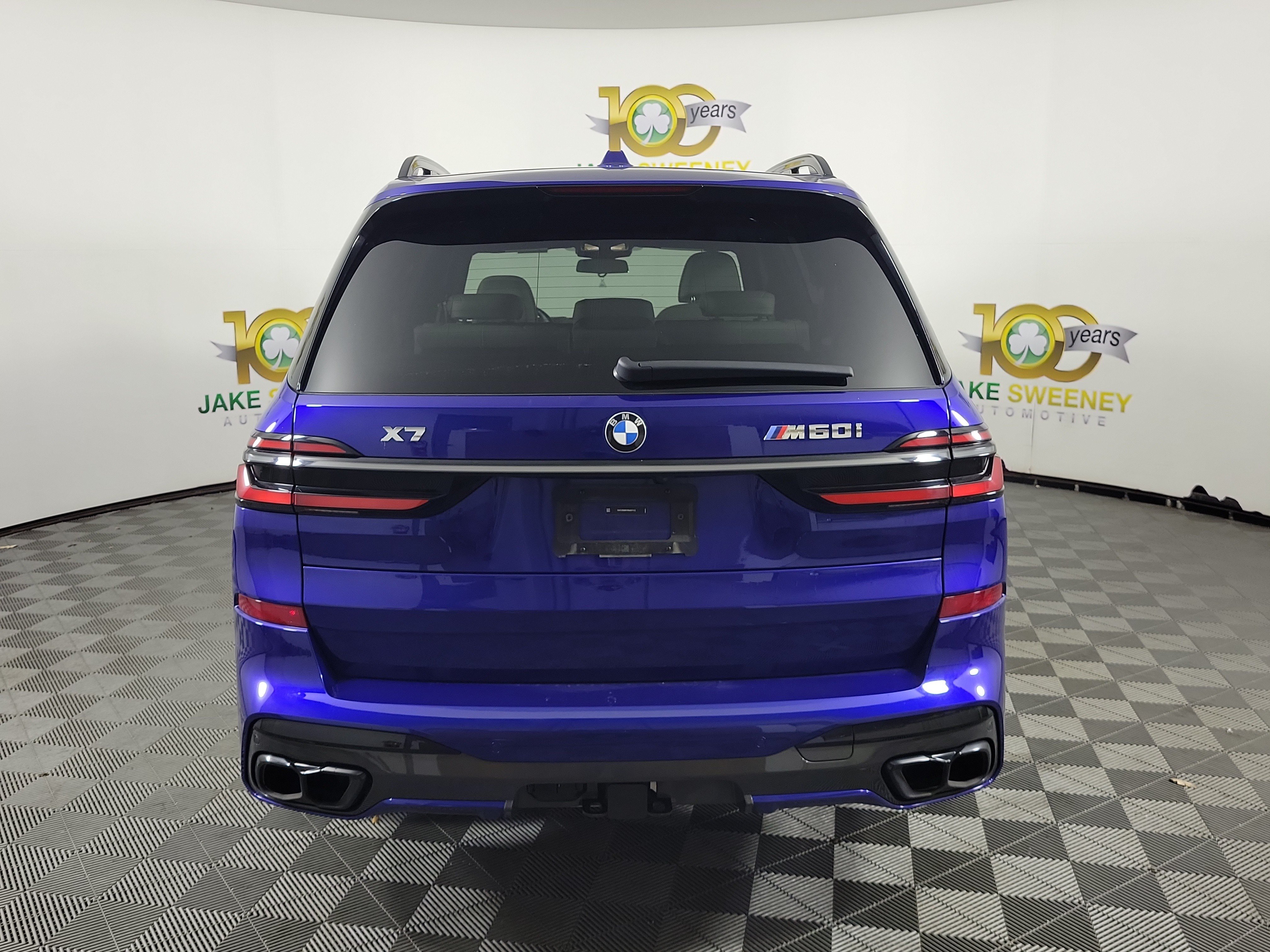 Used 2024 BMW X7 M60i w/ Executive Package AWD/4WD image 3
