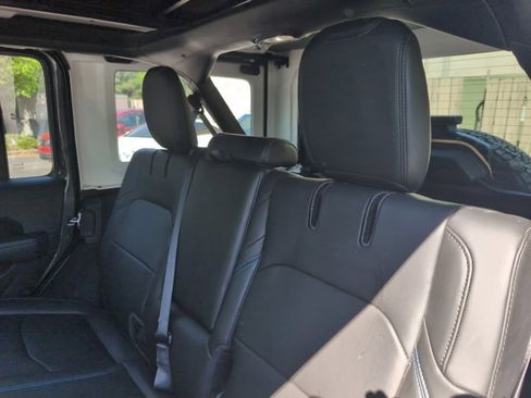 Used 2025 Jeep Wrangler Unlimited Rubicon 4xe w/ Safety Group AWD/4WD image 19