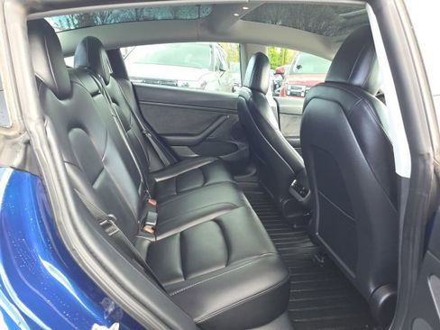 Used 2023 Tesla Model 3 Standard Range image 18