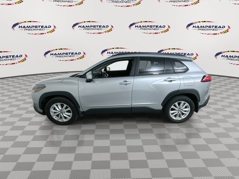 Used 2023 Toyota Corolla Cross LE image 5