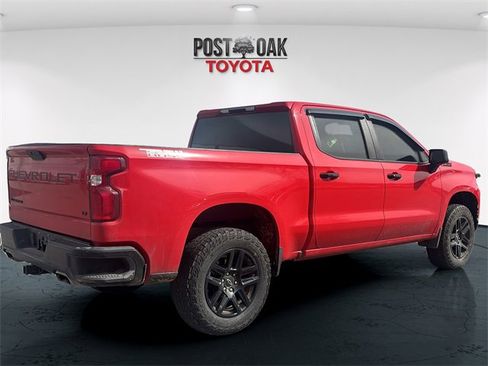 Used 2021 Chevrolet Silverado 1500 LT Trail Boss w/ LPO, Dark Essentials Package image 7