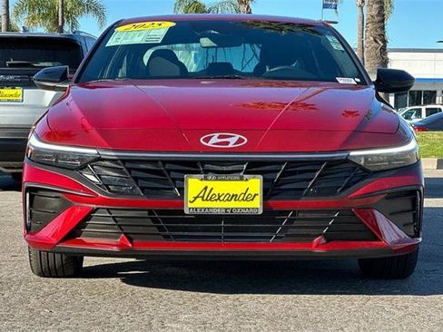Certified 2025 Hyundai Elantra Sport image 9