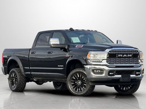 Used 2024 RAM 2500 Limited AWD/4WD image 2