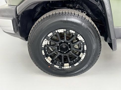 Used 2013 Toyota FJ Cruiser 4WD w/ Convenience Pkg image 26