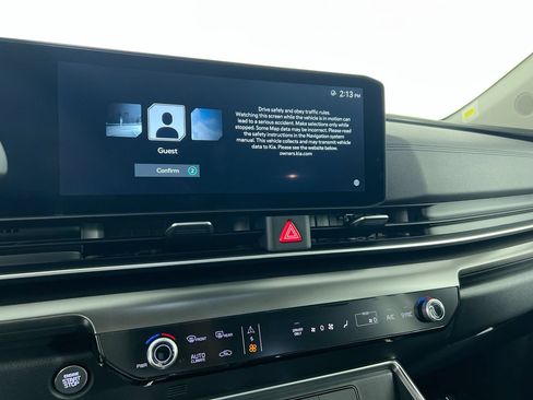 New 2027 Kia Carnival SX w/ Dark Edition Package FWD image 27