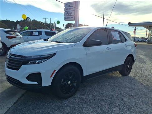 Used 2022 Chevrolet Equinox LS w/ LS Convenience Package image 14