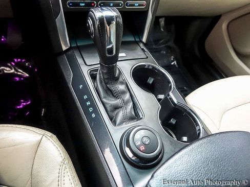 Used 2018 Ford Explorer Limited image 22