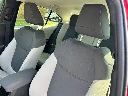 Used 2022 Toyota Corolla LE FWD image 20