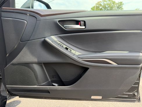 Used 2019 Toyota Avalon XLE FWD image 21
