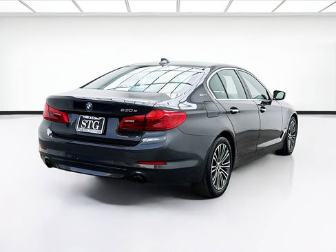 Used 2018 BMW 530e 530e iPerformance image 4