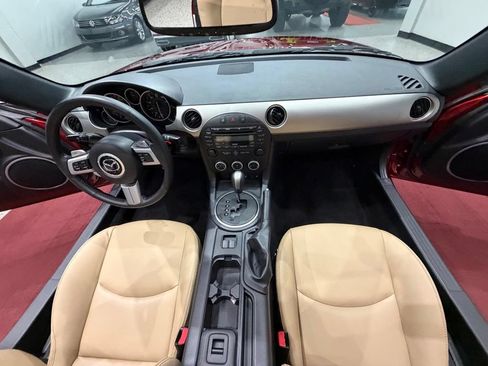 Used 2010 MAZDA MX-5 Miata Grand Touring w/ Premium Pkg RWD image 38