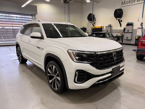 Used 2024 Volkswagen Atlas SEL Premium R-Line AWD/4WD image 7