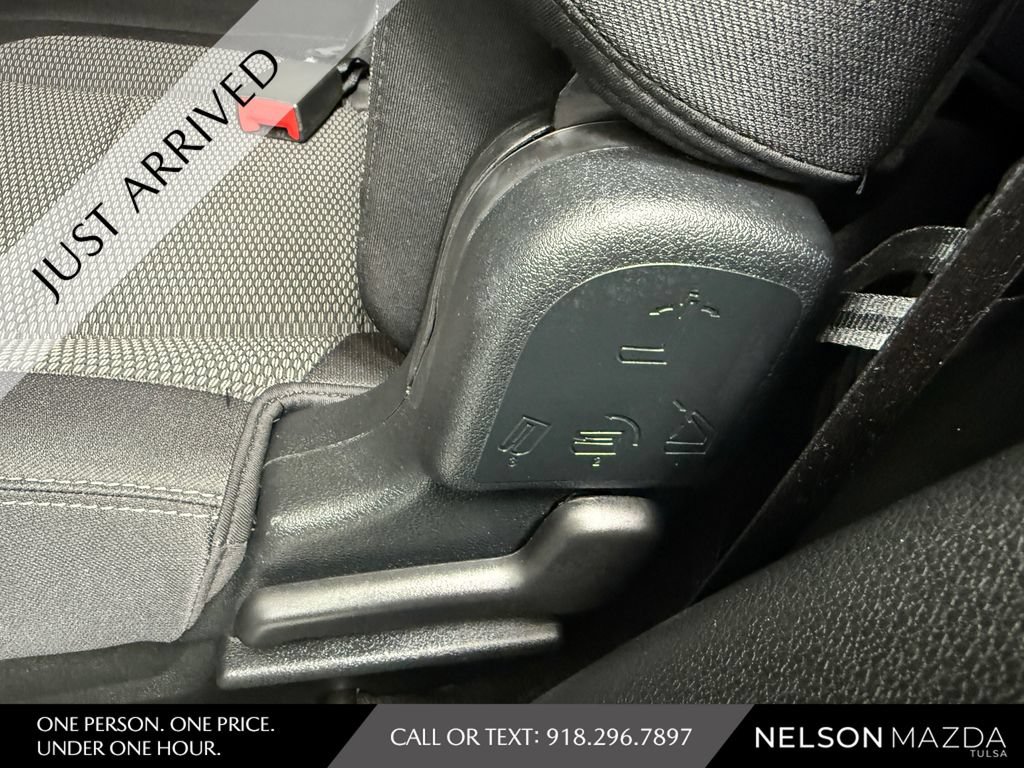 Used 2019 Ford Explorer XLT FWD image 32