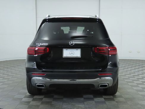 Certified 2025 Mercedes-Benz GLB 250 image 6