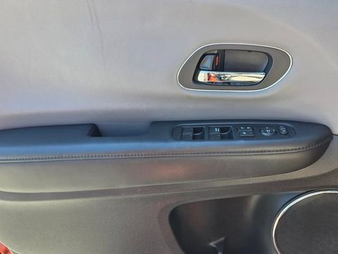 Used 2019 Honda HR-V EX image 32