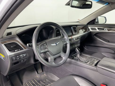 Used 2017 Genesis G80 3.8 image 4