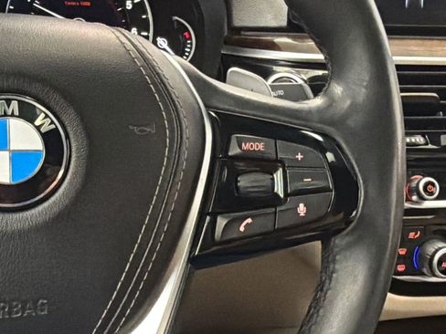 Used 2018 BMW 530i xDrive image 19