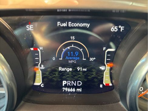 Used 2018 Jeep Wrangler Unlimited Sahara image 17