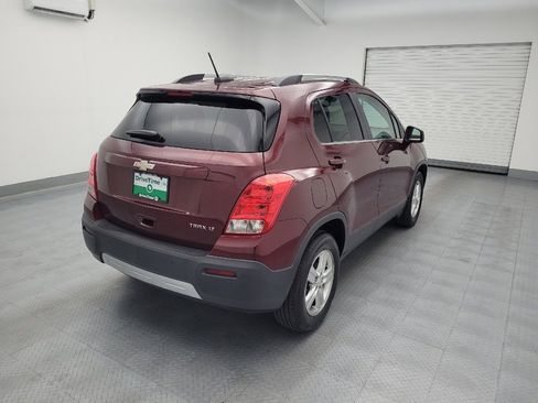 Used 2016 Chevrolet Trax LT w/ LT Sun and Sound Package FWD image 9