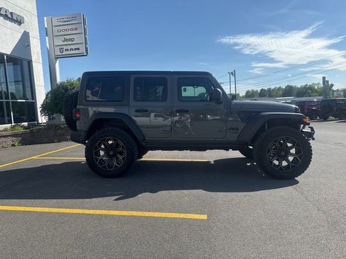 Used 2021 Jeep Wrangler Unlimited Sport AWD/4WD image 2