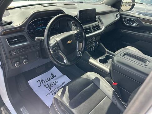 Used 2023 Chevrolet Suburban Premier RWD image 17