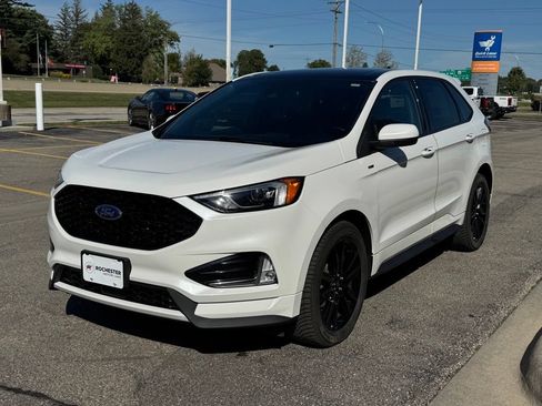 Certified 2022 Ford Edge ST-Line w/ Class II Trailer Tow Package AWD/4WD image 37