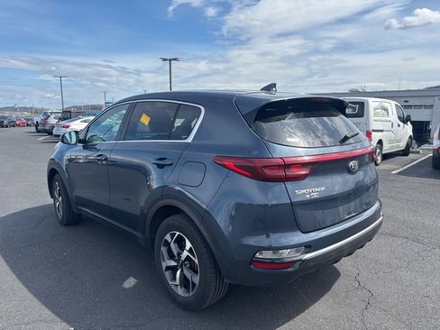 Used 2022 Kia Sportage LX image 5