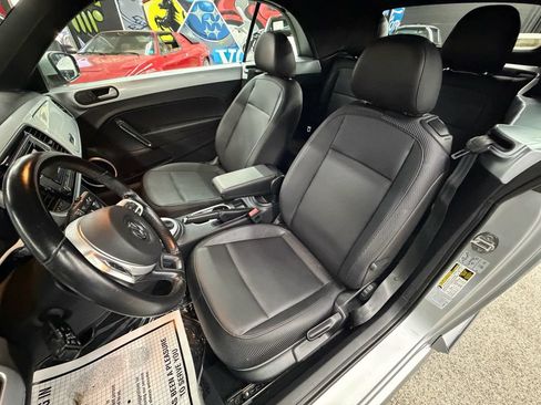 Used 2016 Volkswagen Beetle 1.8T S FWD image 19