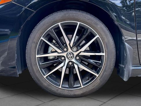Used 2024 Toyota Camry SE w/ Convenience Package FWD image 10