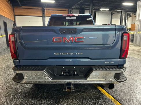 Used 2024 GMC Sierra 2500 SLT w/ SLT Convenience Package image 4