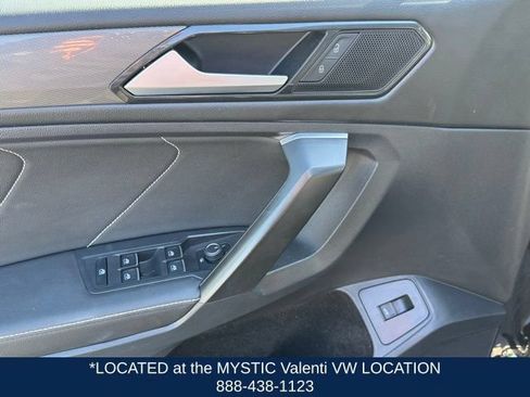 Certified 2022 Volkswagen Tiguan SE w/ Panoramic Sunroof Package AWD/4WD image 38