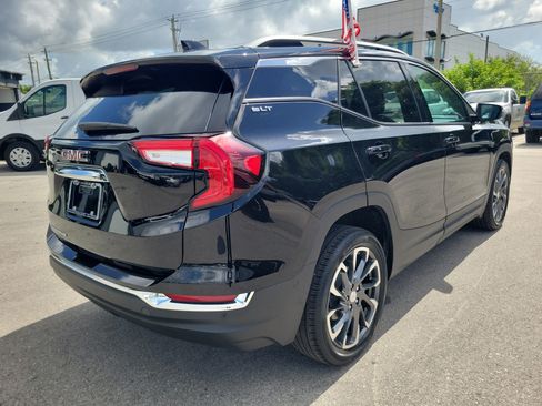 Used 2024 GMC Terrain SLT FWD image 5