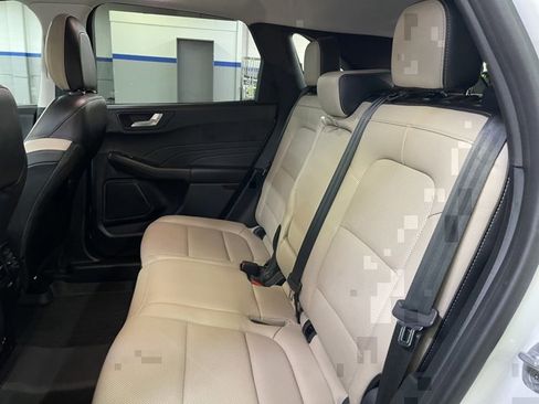 Used 2022 Ford Escape SEL w/ Technology Package image 11