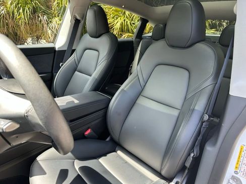 Used 2023 Tesla Model Y Long Range image 14