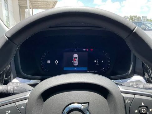 Certified 2024 Volvo S60 B5 Core AWD/4WD image 19