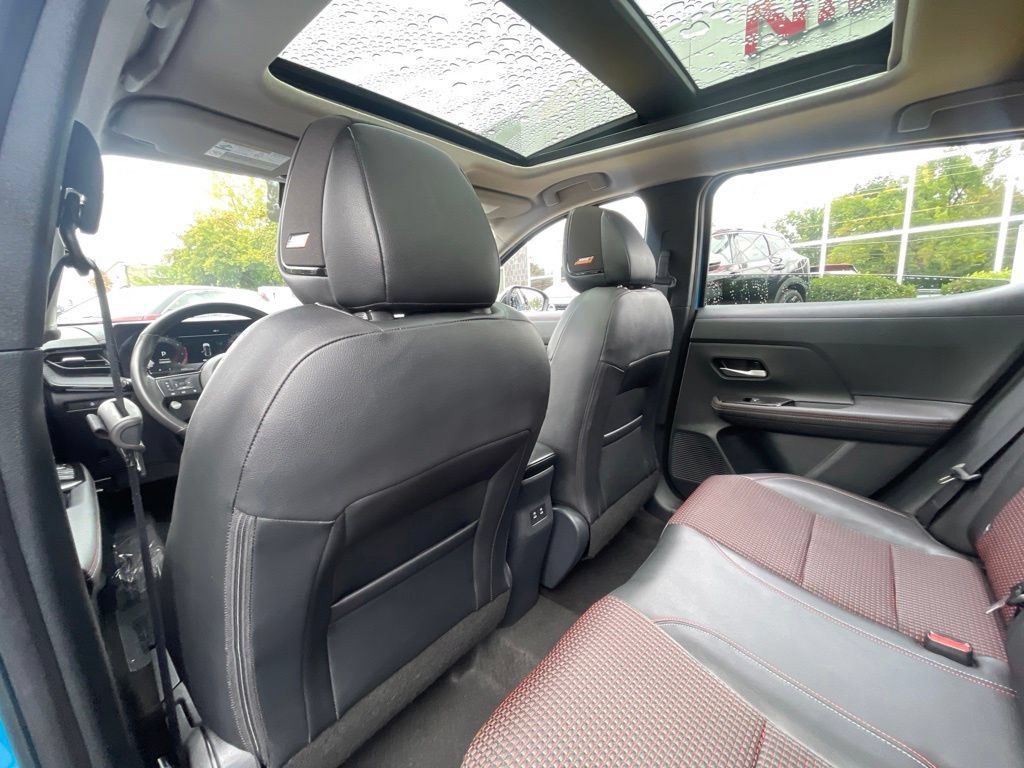 Certified 2025 Nissan Kicks SR w/ SR Premium Package AWD/4WD image 41