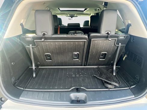 Used 2025 Nissan Pathfinder Platinum w/ Cargo Package image 28