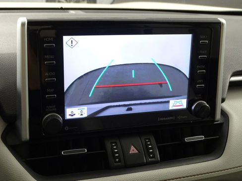 Used 2019 Toyota RAV4 Limited image 10