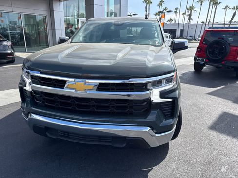 Used 2025 Chevrolet Silverado 1500 LT RWD image 4
