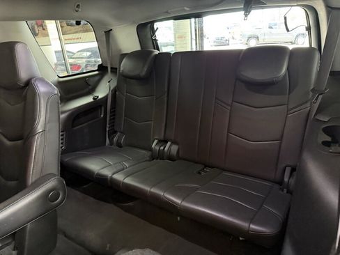 Used 2015 Cadillac Escalade Premium AWD/4WD image 28