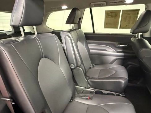 Used 2024 Toyota Grand Highlander XLE image 44