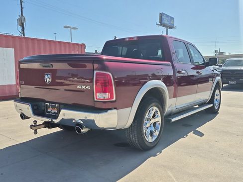 Used 2017 RAM 1500 Laramie w/ Convenience Group AWD/4WD image 6