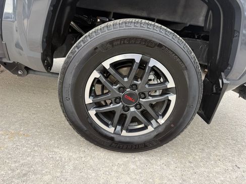 Used 2024 Toyota Tacoma TRD Sport AWD/4WD image 34