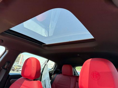 New 2026 Alfa Romeo Tonale w/ Red Premium Package AWD/4WD image 9