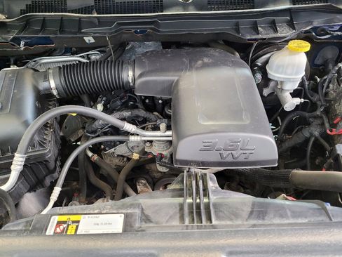 Used 2018 RAM 1500 Express w/ Express Value Package AWD/4WD image 30