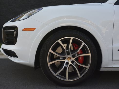 Certified 2022 Porsche Cayenne GTS image 38
