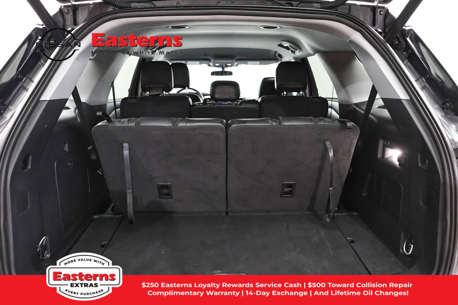 Used 2023 Ford Explorer XLT w/ Equipment Group 202A RWD image 9