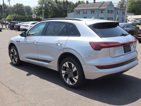 Used 2021 Audi e-tron Premium w/ Convenience Plus Package AWD/4WD image 7