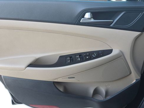 Used 2017 Hyundai Tucson Limited w/ Limited Ultimate Package 03 image 10